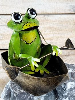 Frosch XL mit Boot und Paddel 20 cm / Metall