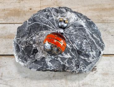 Spinne für die Wand - mit Ösen rot 20 cm / Metall