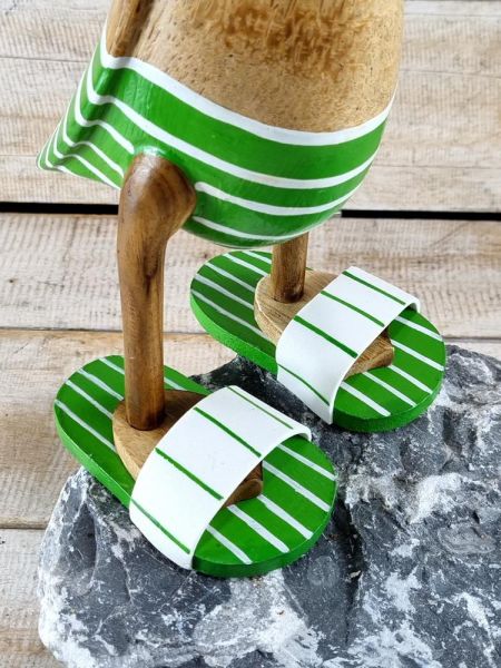 Strandente mit Bikini aus Bambus mit Badelatschen - grün weiß gestreift / Teak  40 cm