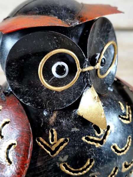 Kauz Franziskus silberfarben rot  / Metall